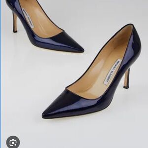 Manolo Blahnik - Navy Pointed Toe Pumps